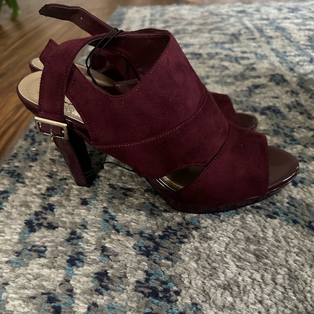 Women's Suede Open-Toe Slingback Heels - Burgundy